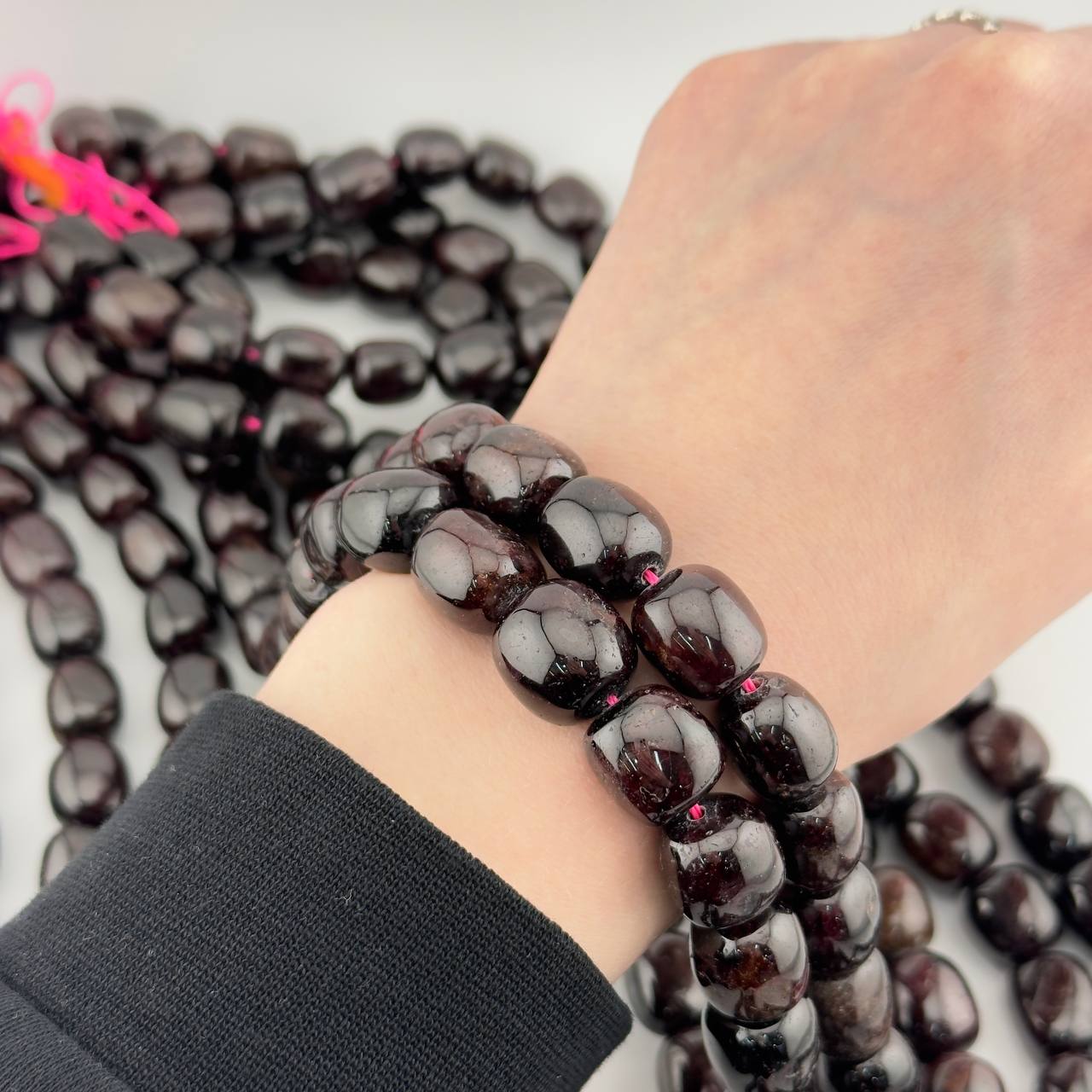 Бусины Гранат форма галтовка размер 12*14мм натуральный камень