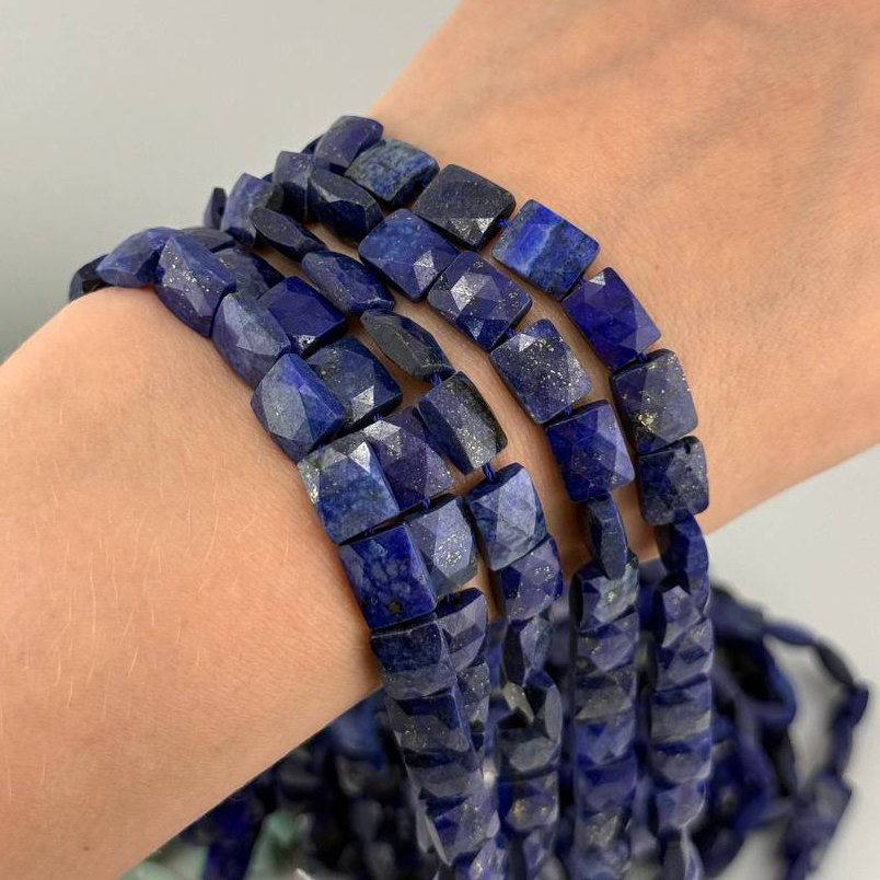 Бусины Лазурит размер 8*10,3мм натуральный камень